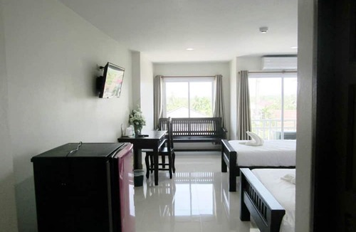 Pho Sadet Hotel | Maharaj Grand