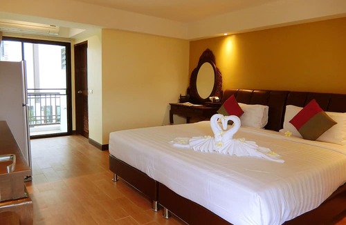 Wua Lai Hotel | Baan Sang Singh