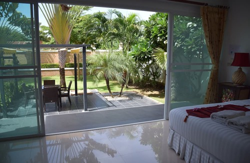 Sing Buri Hotel | Sumali Villa