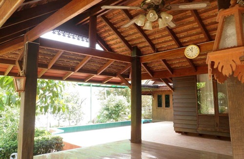 Pak Chom Hotel | Rim Nam Kong Homestay & Campsite