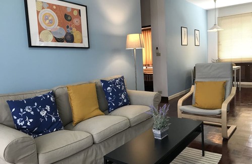 Ratchathewi Apartment | PT Court
