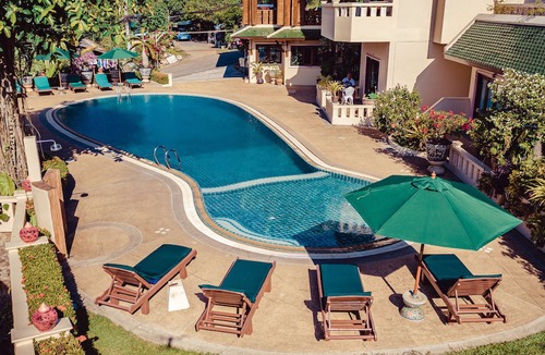 Patong Apartment | Deluxe apartment in residence.