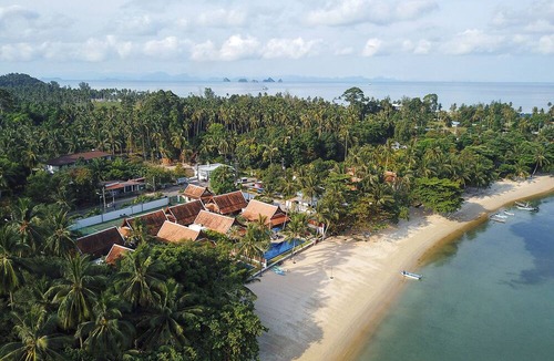 Lipa Noi House | Tawantok Beach Villas