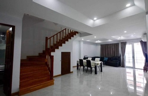 Sri Phum House | Basic Line Home in Chiang mai in the old Town, 4 Bed Rooms, 5 Bath Rooms, Kichen