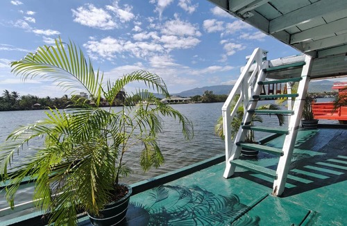 Santuk Boat Rental | AHHA Floatel Kampot