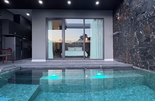 Vang Vieng Villa | Song View Pool Villa