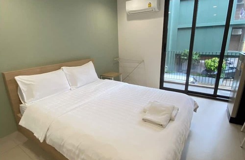 Rong Muang Apartment | POP Heritage Residence