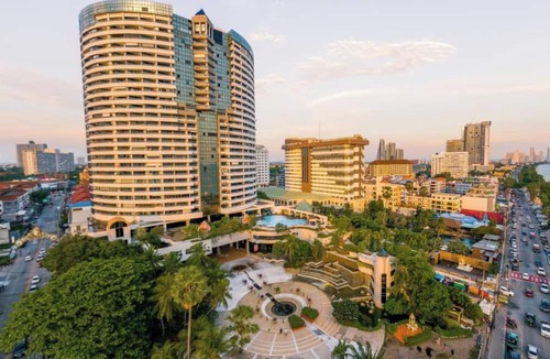 Jomtien Apartment | Jomtien beach center point, direct sea-view, THE best location!