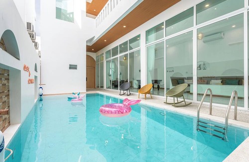 Central Pattaya Villa | Downtown Oasis Pool Villa