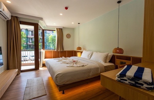 Bophut Apartment | Bright 1BR Condo Pool Gym Easy Access C269