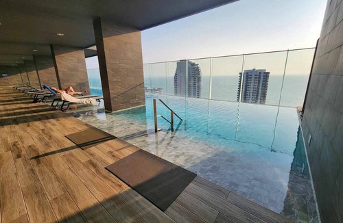 Pratumnak Hill Condo | LUXURY CONDO The Panora Pattaya : 5 MINS WALK TO THE PRATUMNAK BEACH
