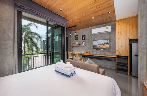Nai Harn Apartment | Studio at Relife by TropicLook