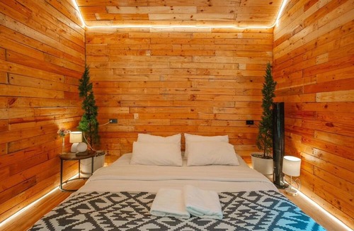 Pa Pae Villa | LOUVREFER