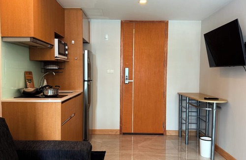 Chidlom Condo | Luxury Stay High-Speed WiFi Secure & Cozy