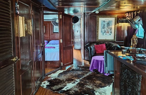 Phra Nakhon Boat Rental | Sabai Sabai Liveaboard Bangkok