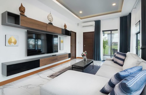 Luang Nuea Villa | The garden pool villa resort at doisaket