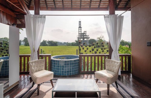 Luang Nuea Villa | The garden pool villa resort at doisaket