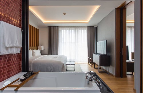 Chang Khlan Apartment | Anantara Chiang Mai Serviced Suites