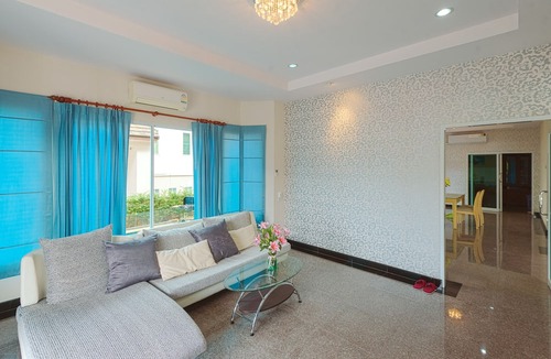 Pak Nam Villa | June Pool Villa