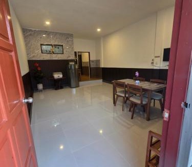 Nai Wiang Apartment | บ้านคุณ เฮ้าส์