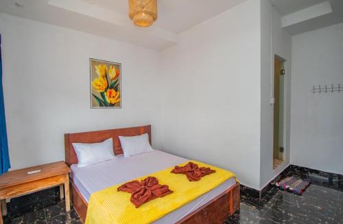 Koh Rong Sanloem Hostel | Yellow Sun M'pay Bay Koh Rong Sanloem
