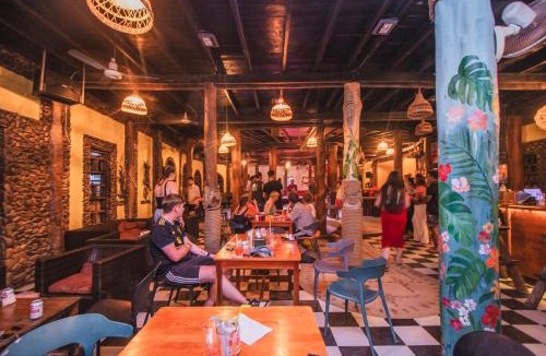 Koh Rong Sanloem Hostel | Yellow Sun M'pay Bay Koh Rong Sanloem