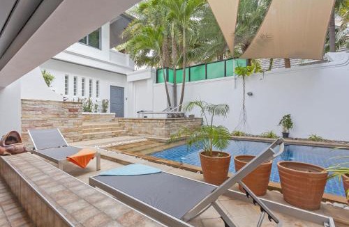 Pratumnak Hill Villa | Pratumnak Hill Pool Villa 4BR Private Retreat(PH1)