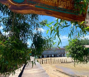 Koh Rong House | Firefly Beach Guesthouse & Bar Restaurant Koh rong