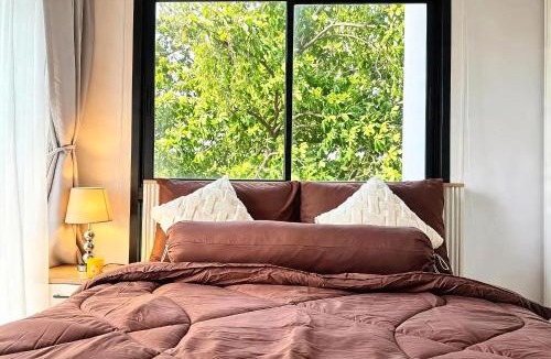 Phuket Apartment | Bright 2BR - Pool, Gym & Rooftop Garden, Phuket Town Center