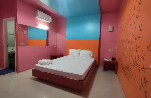Sam Chuk Hostel | โรงแรมแฮปปี้ สามชุก Happy Motel samchuk