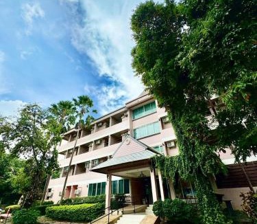Nong Nam Daeng Hotel | โรงแรมภูรัญญารีสอร์ทเขาใหญ่