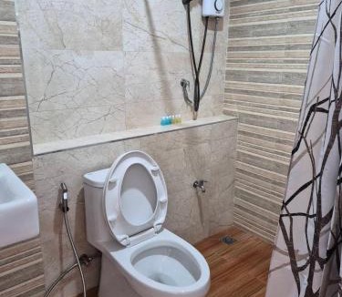 Chomphu Hotel | The Dorm