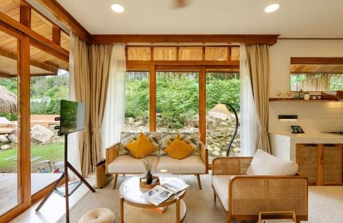 Chaloklum Villa | Teak 2BR Villa Chaloklum Bali-Style Design