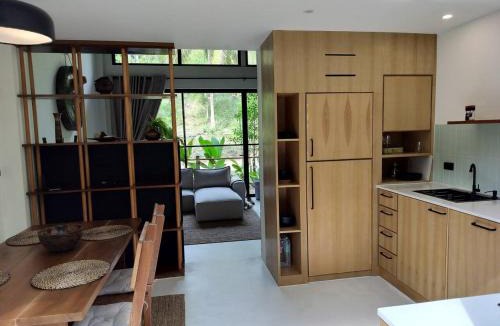 Chaloklum House | Bamboo Loft 1BR Villa Shared Pool Chaloklum