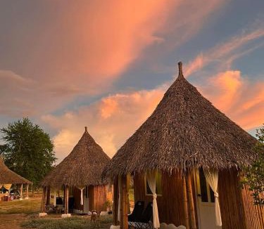 Suan Phueng House | สุขเสมอ แคมป์ปิ้ง สวนผึ้ง
