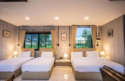 Nakhon Si Thammarat Villa | The Green Space - Private Garden Suit