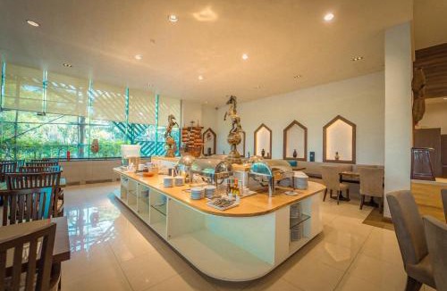 Mueang Samut Prakan District Resort | Rimkhobfa Urban Resort