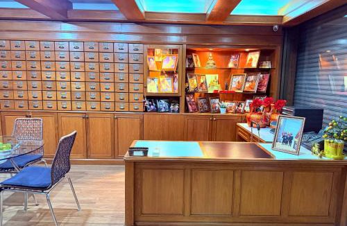 Rong Muang Hostel | Private rooms in Phatumwan Chula near Samyan, Chinatown, Jay-o Siam center, Central world middle of Bangkok