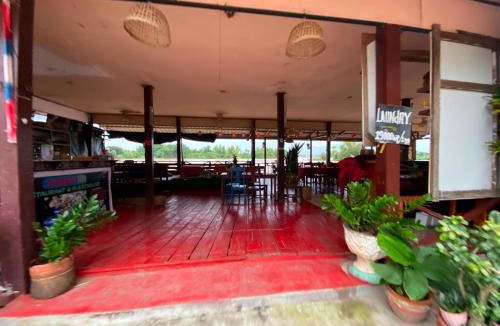Don Det House | Johnny Guesthoues and Restaurant