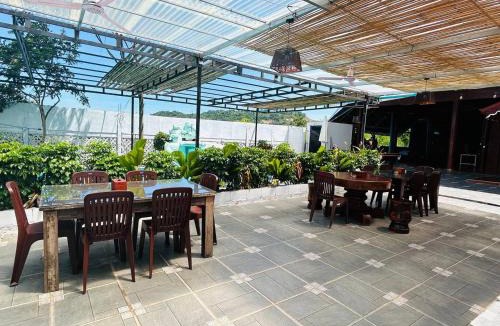 Kampot Hotel | Kampot Breeze HomeStay & Villa