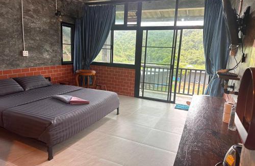 Thong Pha Phum Bed & Breakfast | Love Loft Homestay