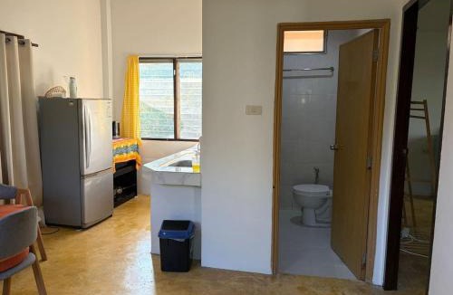 Thong Sala House | 300m to Beach Quiet Forest Fast WiFi