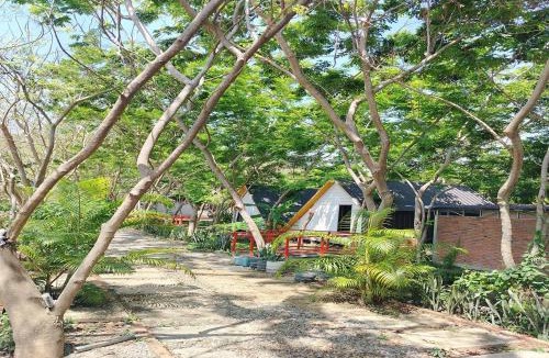 Banan House | Dalux Motel