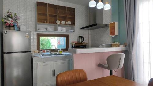 Saen Suk Villa | บ้านออมPool villa บางแสน sin