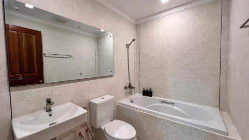 Chamkar Mon Apartment | Phuthun Residence