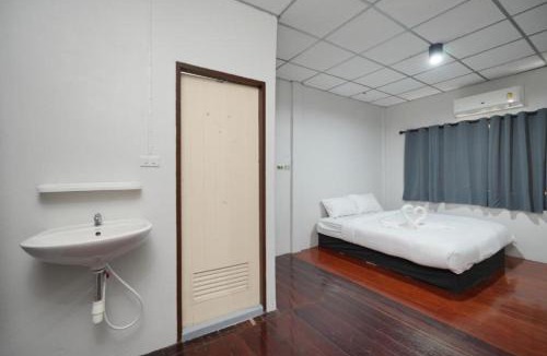 Ban Phan Thom Apartment | At Pranakorn - สามเสน