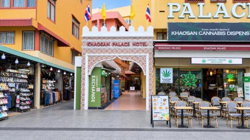 Talat Yot Hotel | Rhythm and Rest Quarters at Khaosan Palace Hotel