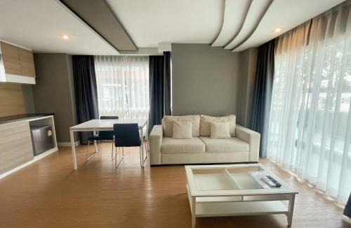 Noen Phra Hotel | Wisdom Hotel & Residence