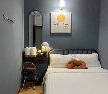 Bang Rak Hostel | The Moment Hostel & Cafe