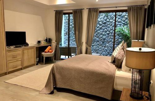Cherngtalay Villa | Villa Morel, 7BR Hilltop Estate with Pool & Sauna